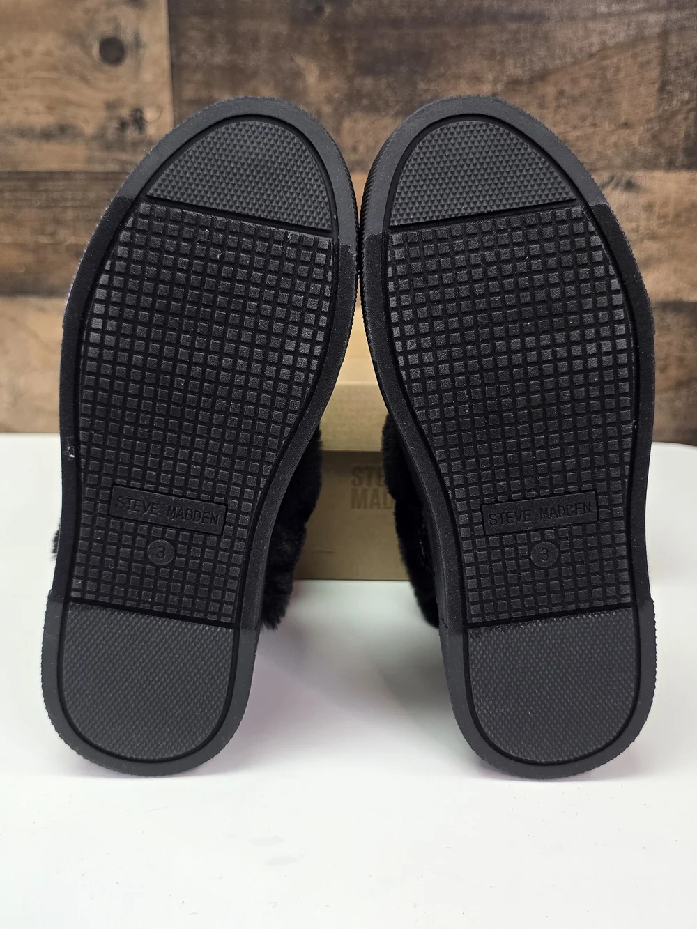 Steve Madden Black Faux Fur Platform Ankle Bootie Kids Size 3